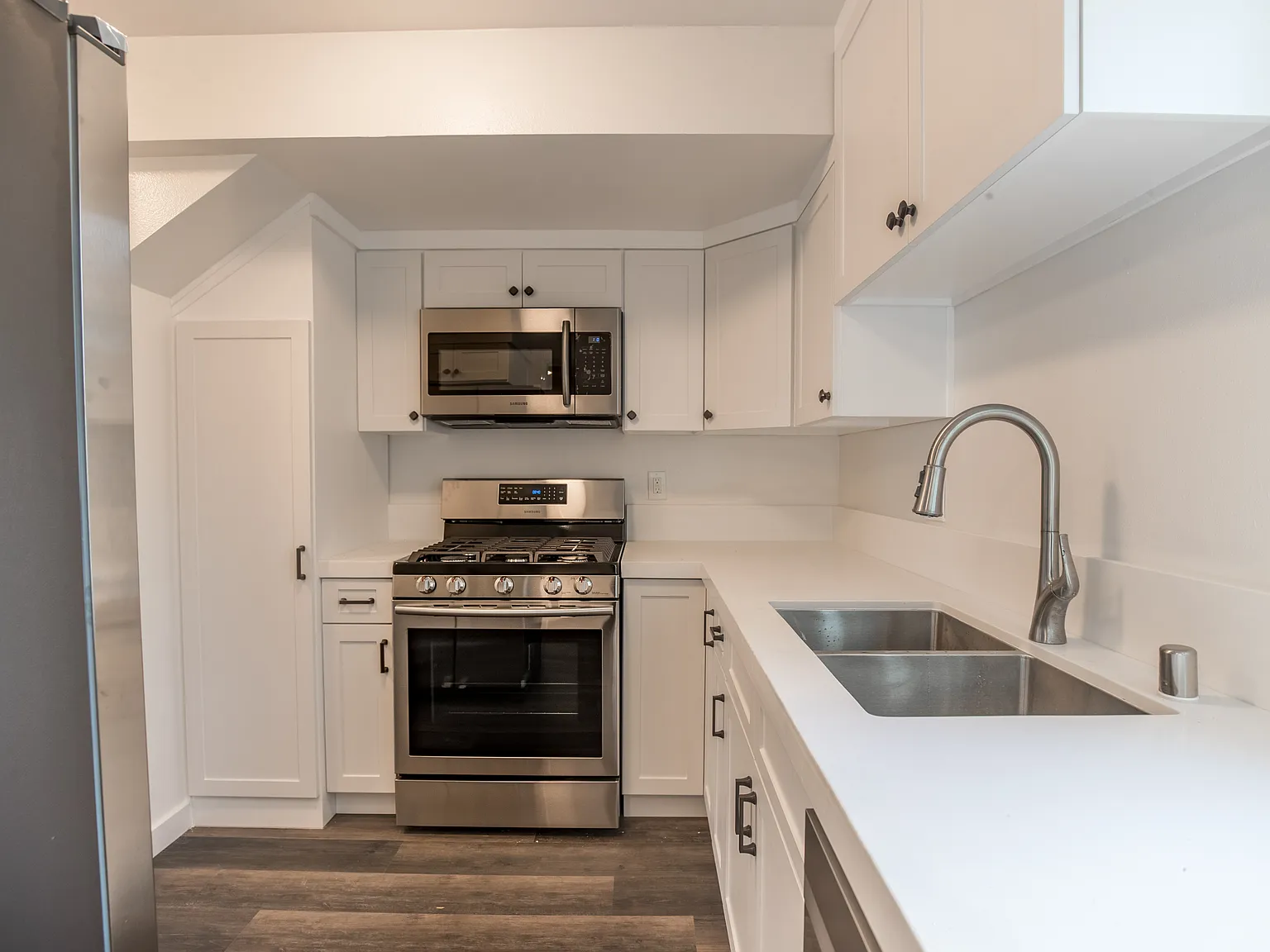 1 bed, 1000 sqft, $2,995 — Photo 1