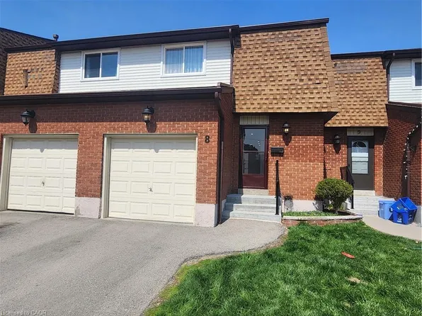 899 Stone Church Rd E #8, Hamilton, ON L8W 1B2