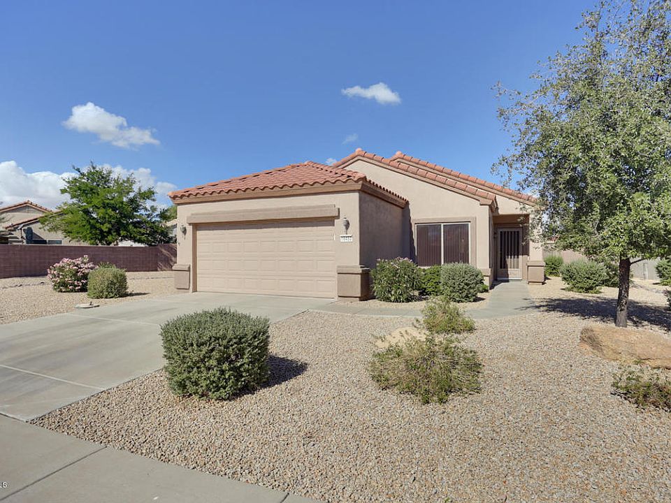 1st image of 16450 W Crater Ln