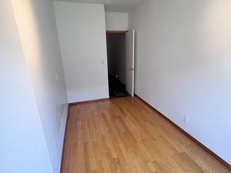129 Guernsey St #1R — Photo 14