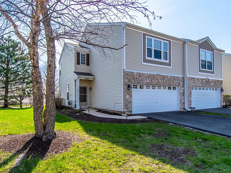 4133 Blackstone Dr — Photo 44