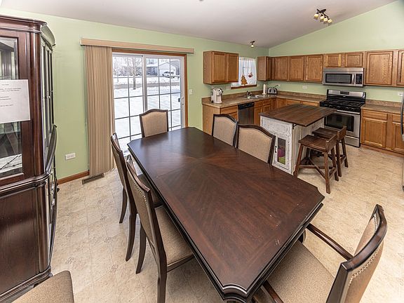 5th image of 1102 Nikki Ct