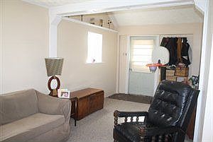 4th image of 172 McCauley Ave
