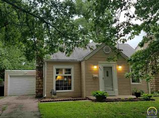 634 SW Grandview Ave, Topeka, KS 66606