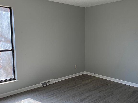 3rd image of 2317 Ozark Dr