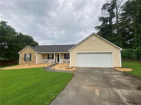 911 Castle Ct, Monroe, GA 30656