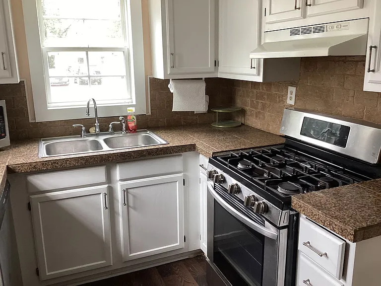 3314 Madison Ave — Photo 5