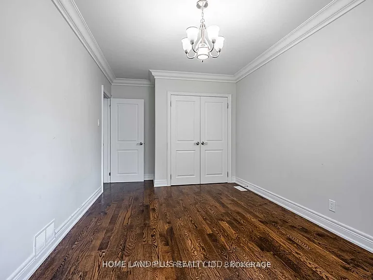 66 Munro Blvd — Photo 15