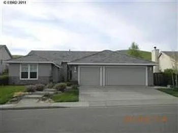 2274 Palmer Cir photo 1