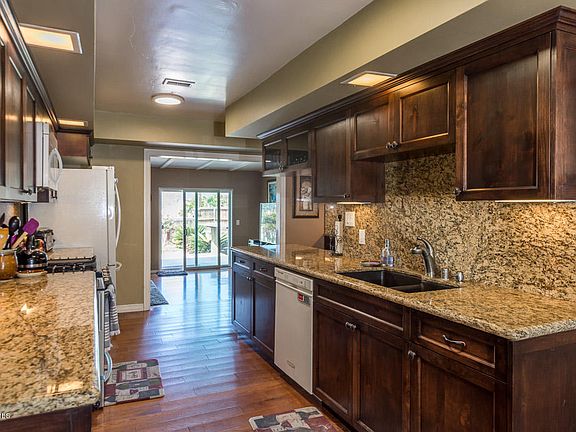 5th image of 88 Grandview Cir