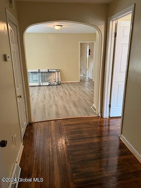 5th image of 47 Lexington Avenue