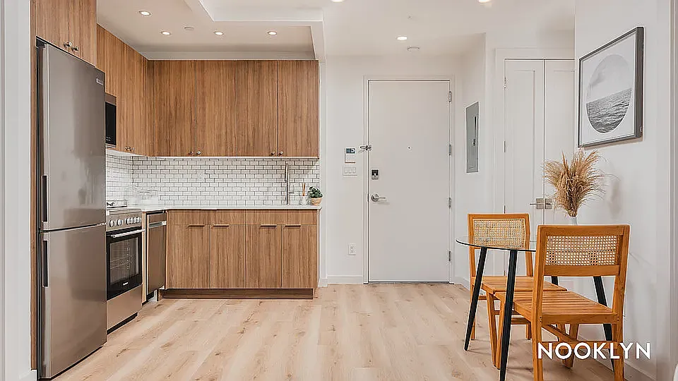 68 Gold St #4K