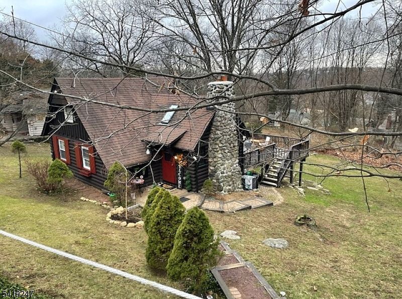 1st image of 78 Woodlawn Rd