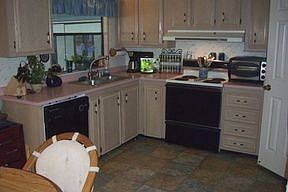 3rd image of 628 Abbeyview Dr