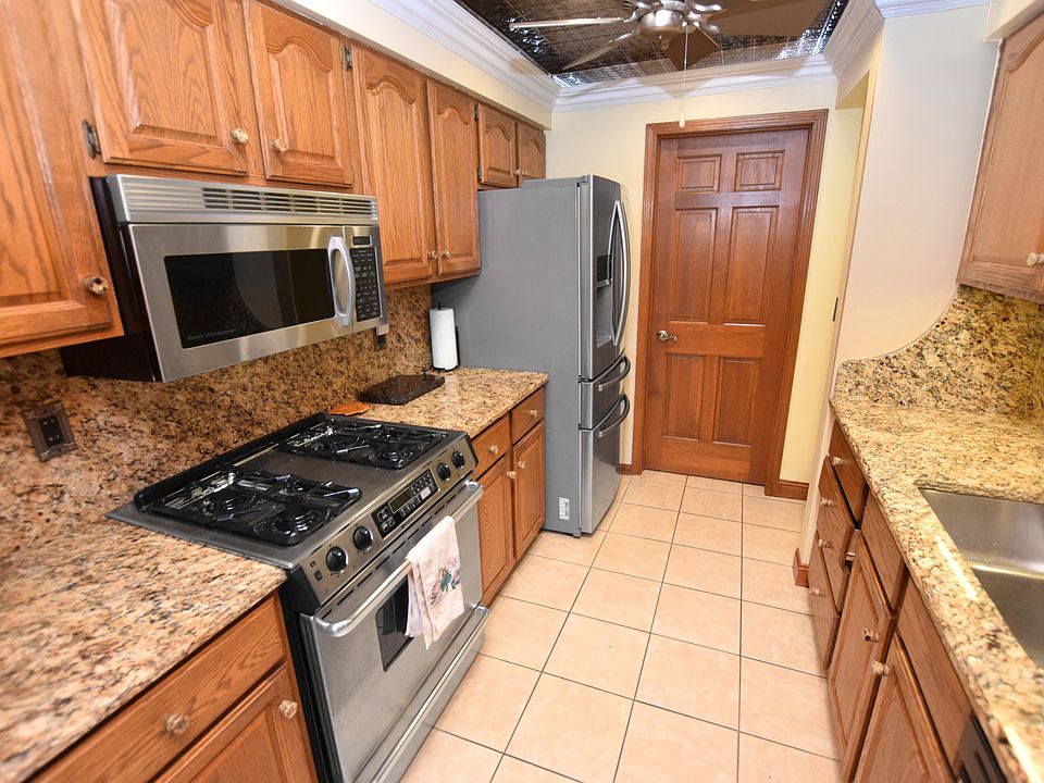2198 Bowles St, photo 2