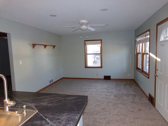 2nd image of 602 W F St