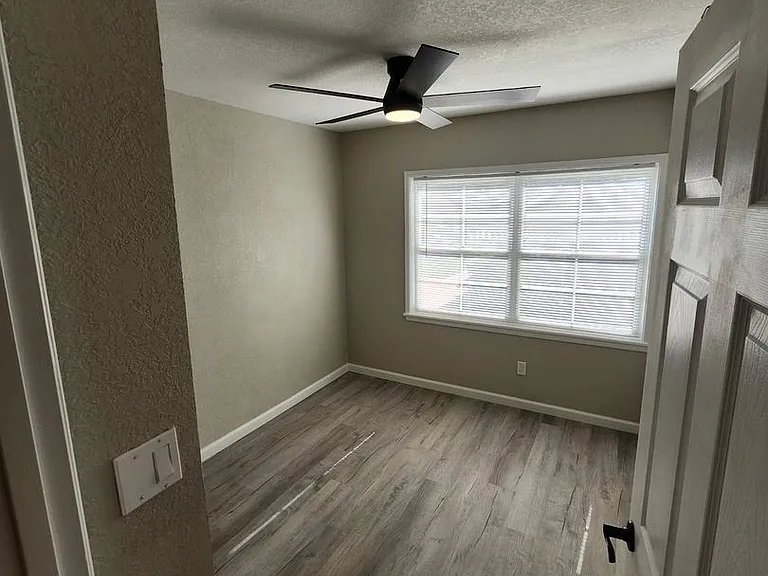 509 Famcee Ave — Photo 28