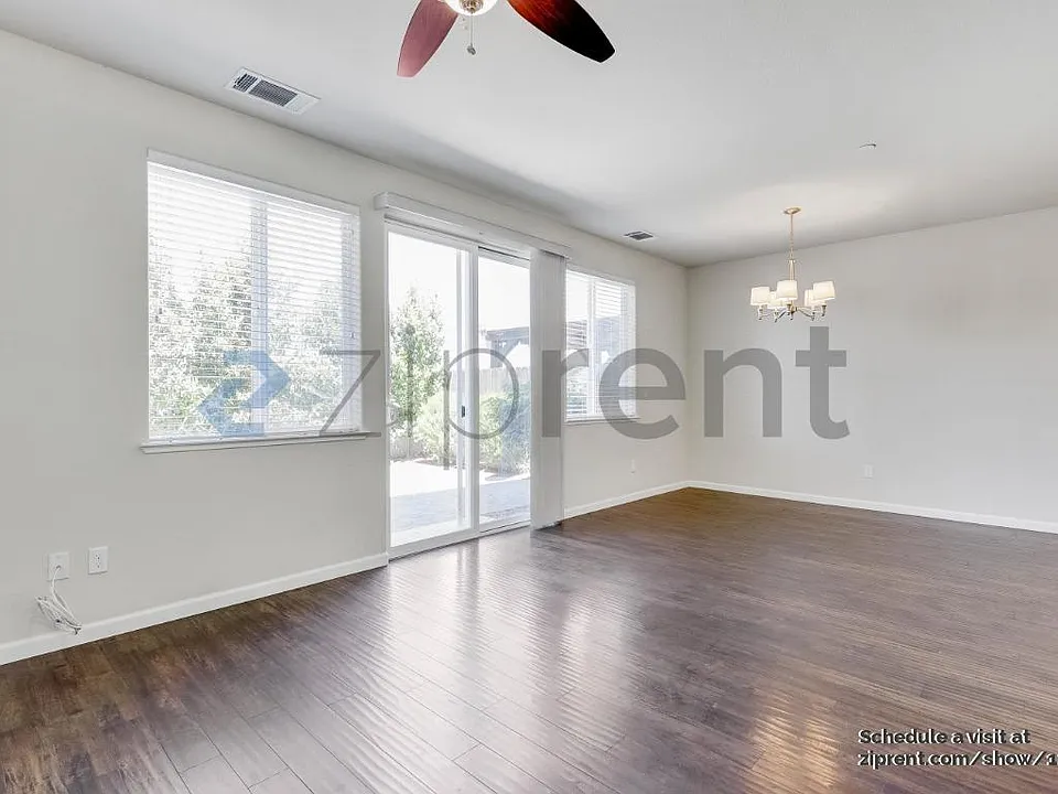 238 Slate Ave
