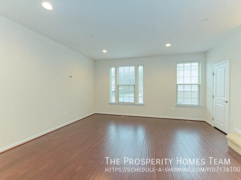 2744 Fredericksburg Rd — Photo 34