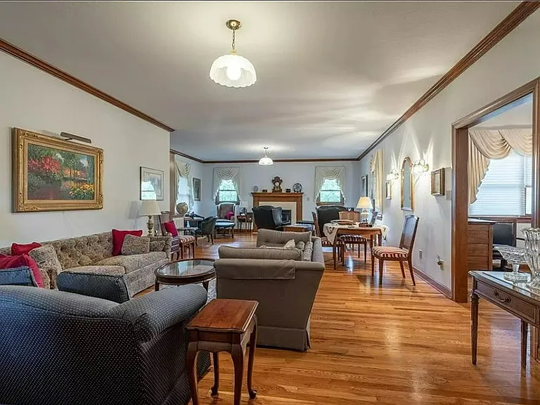 104 Woodsway Ct — Photo 10