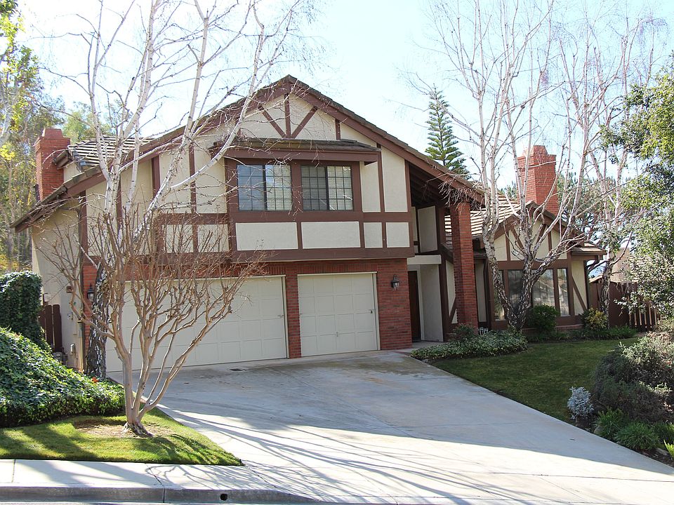 1st image of 1736 Country Oaks Ln