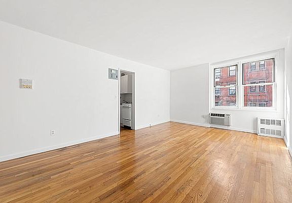 2nd image of 301 E 84th St APT 3b