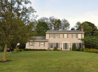 5 Kerry Ct, Pearl River, NY 10965