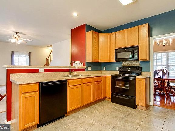 4th image of 9608 Mary Ts Ct
