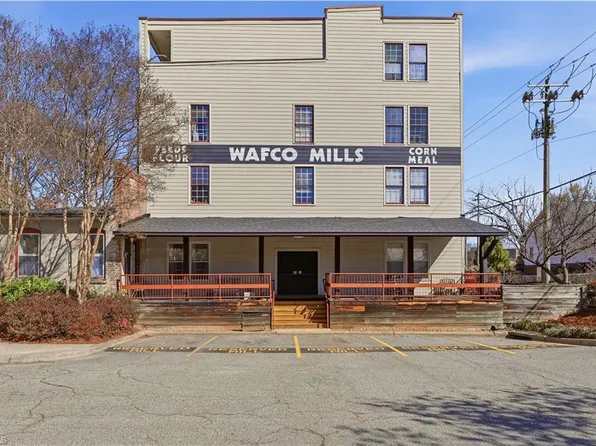 801 W McGee St, Greensboro, NC 27401