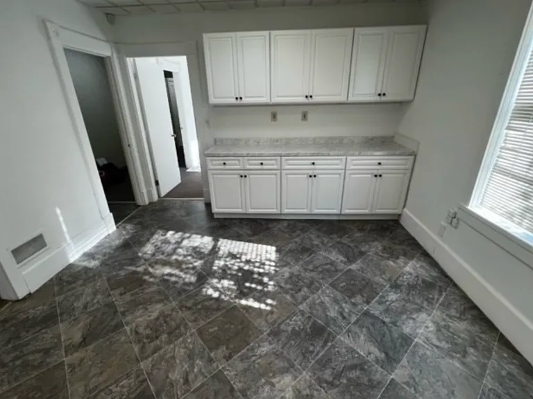 78 Maple St — Photo 11