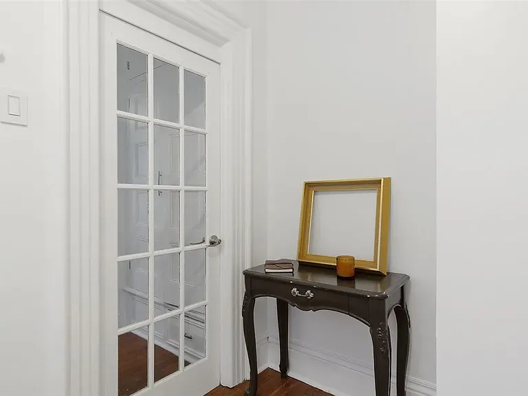 712 Willow Ave #5C — Photo 3