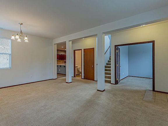 3rd image of 1450 51st St NE
