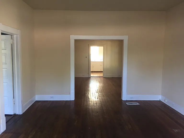 4007 Holly Ave — Photo 4