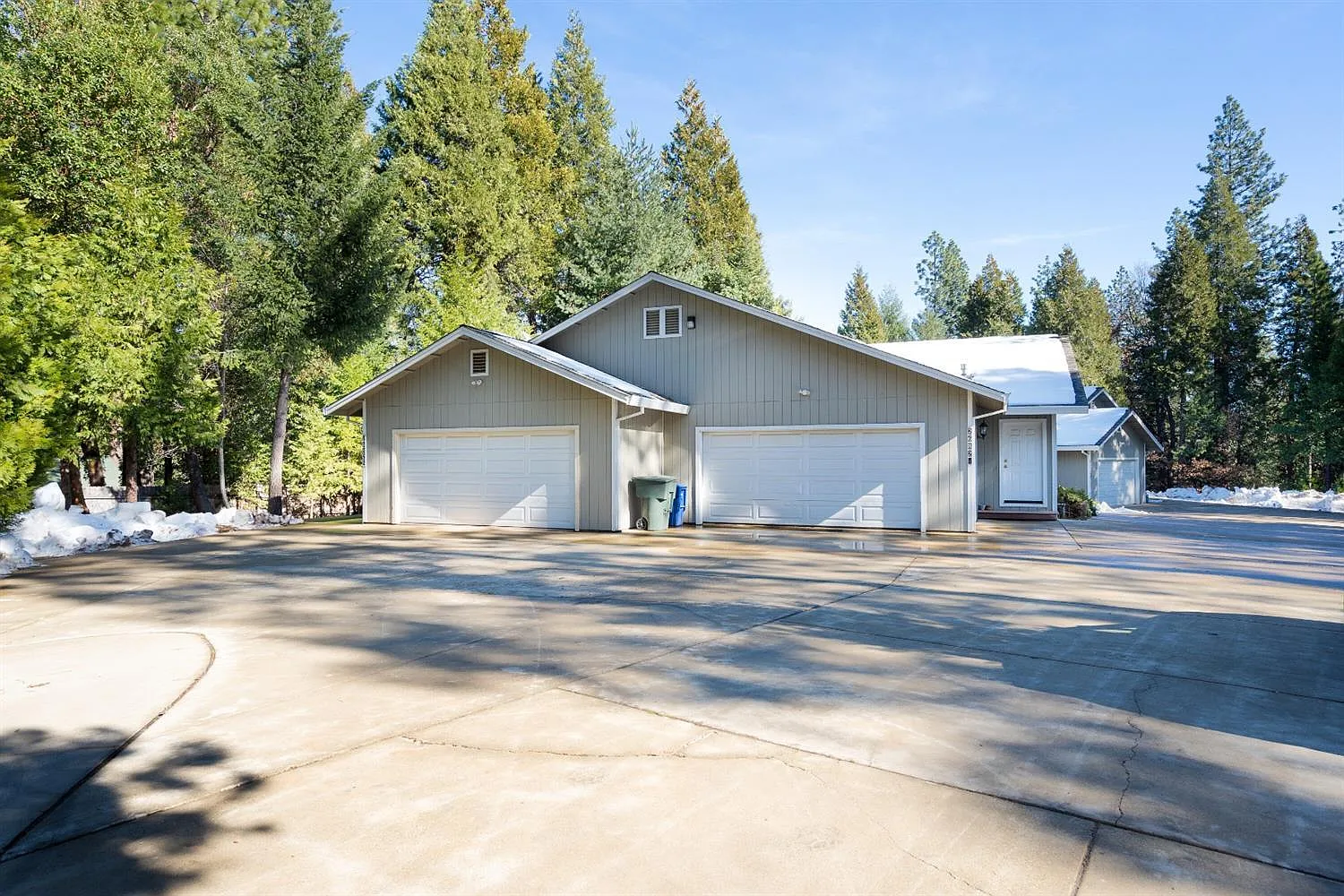 26822 Silver Dr photo 1