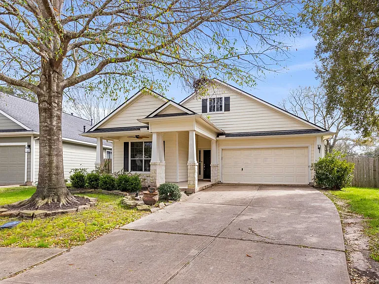 15823 Stiller Park Dr — Photo 2