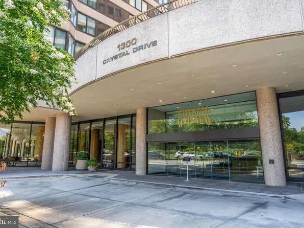 1300 Crystal Dr APT 1107S, Arlington, VA 22202