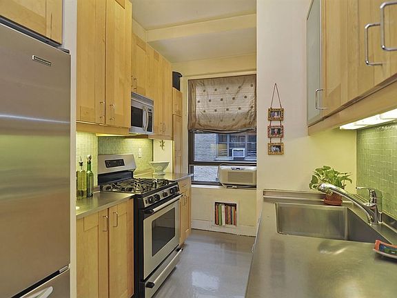 3rd image of 670 W End Ave APT 8A