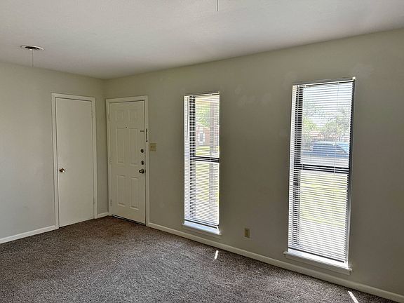 3rd image of 4610 N Eden Hills Cir