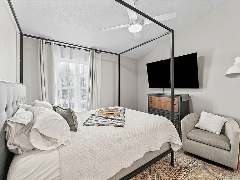 3007 SW Sharmin Ln — Photo 10