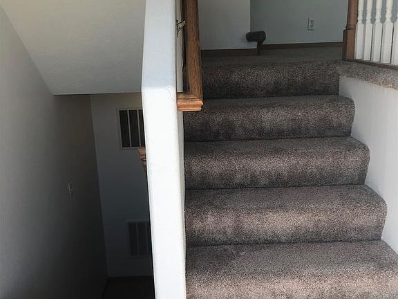 5th image of 1006 Mesa Cir