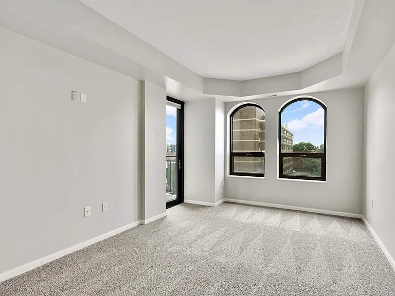 500 E Grant St — Photo 40