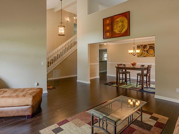 4th image of 2205 Sharone Ct