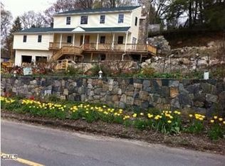 7 Whitney Dr, New Fairfield, CT 06812