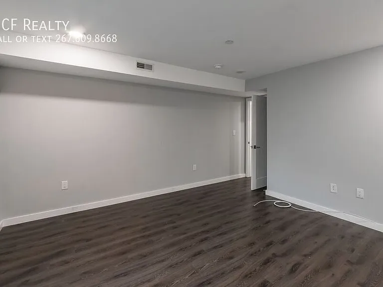 751 N 20th St #4 — Photo 13