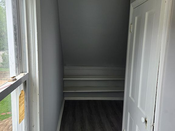 5th image of 4405 Woburn Ave