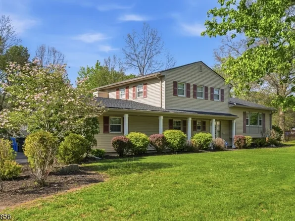 61 Queen Anne Dr, Bernards Twp., NJ 07920