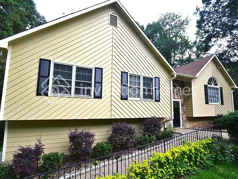 24 Corley Cir — Photo 1