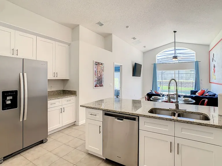 Palm Harbour Dr — Photo 11