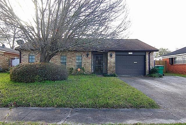 1st image of 728 Fairlawn Dr