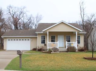 624 Cherry Ct, Colona, IL 61241